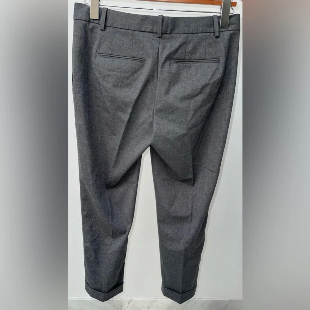 Banana Republic Factory Cropped Roll Cuff Gray Pants,‎ Size 6R